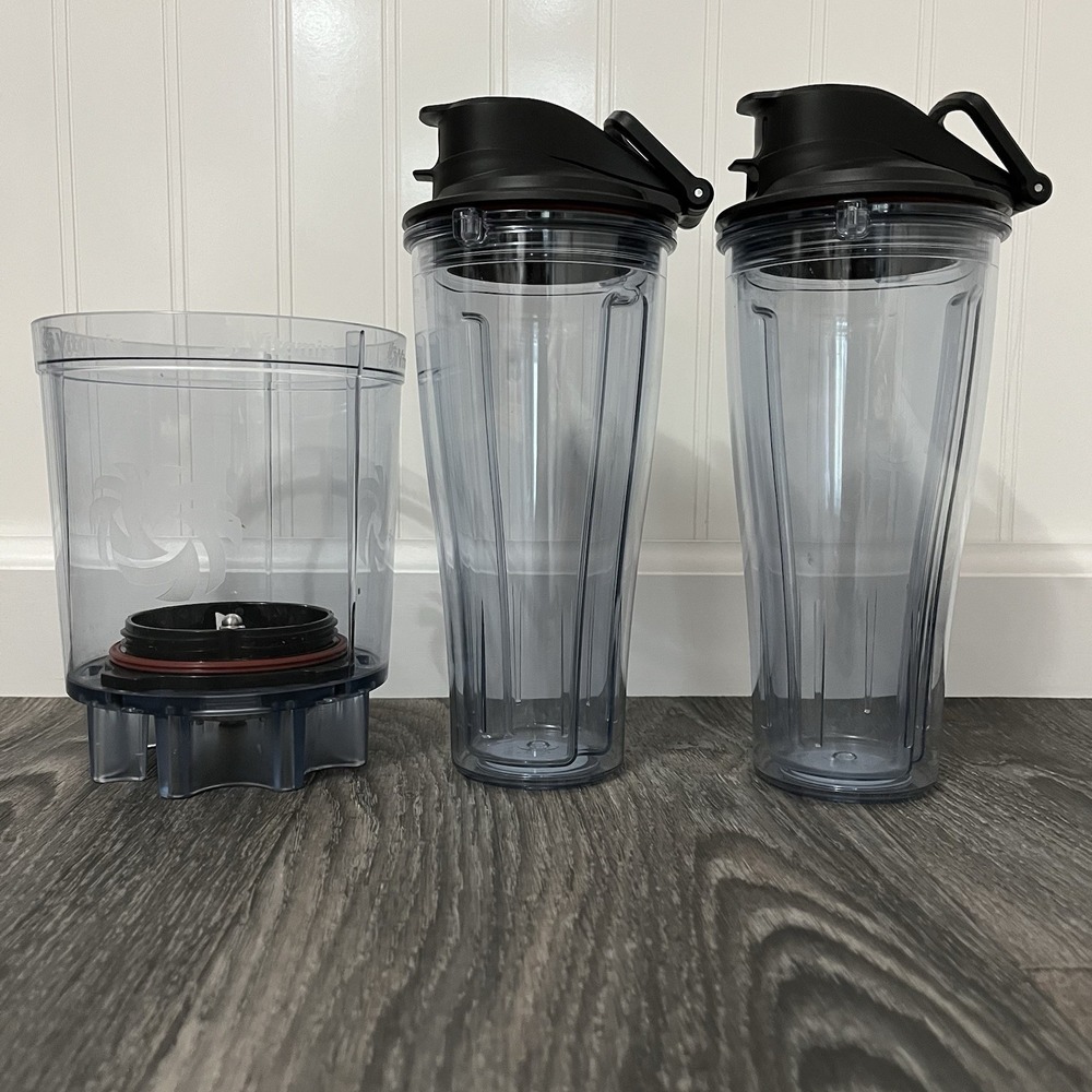 Vitamix Personal Cup Adapter Blade Base & 2 To-Go 20oz Cups Flip Lids Used Once